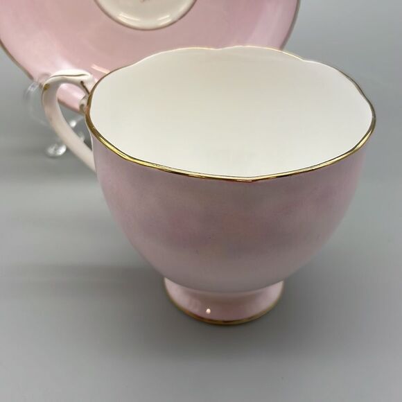 Vintage Royal Grafton Pink Floral Bouquet Tea Cup and Saucer Gold Trim - Picture 4 of 16